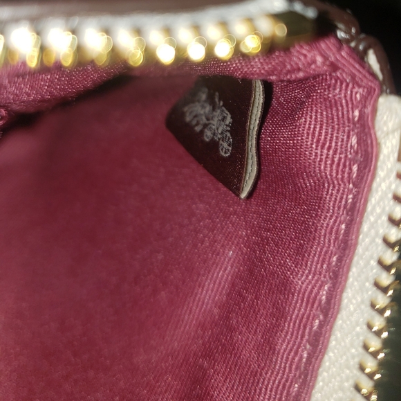 COACH CORNER ZIP MONOGRAM WRISTLET NWT - Picture 4 of 5